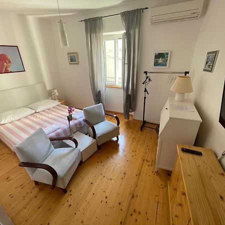 שיבניק Apartments And Rooms Ille מראה חיצוני תמונה