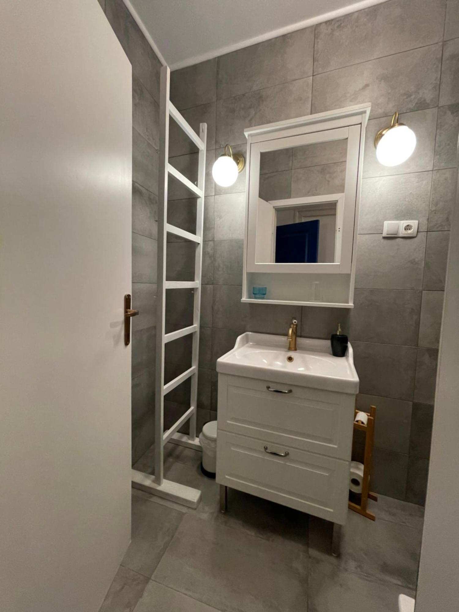 שיבניק Apartments And Rooms Ille מראה חיצוני תמונה