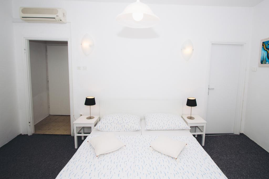 שיבניק Apartments And Rooms Ille מראה חיצוני תמונה