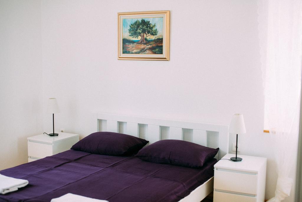 שיבניק Apartments And Rooms Ille מראה חיצוני תמונה