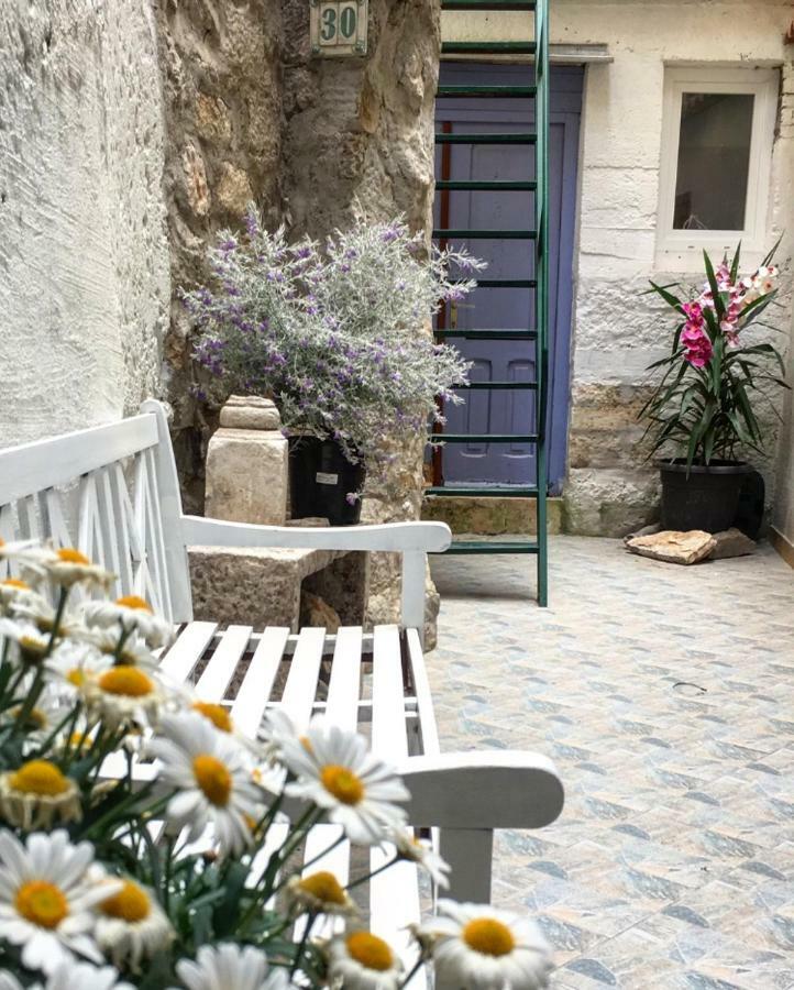 שיבניק Apartments And Rooms Ille מראה חיצוני תמונה